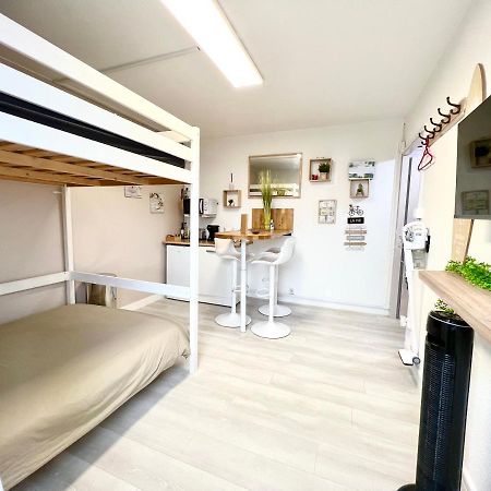 Studio Cosy Bali 1 A 4 Pers Porte Du Futuroscope シャッスヌイユ・デュ・ポワト エクステリア 写真